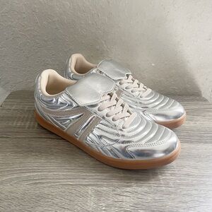 Steve Madden Madrid Foldover Silver Lace Up Sneakers Tennis Shoes Size 8 NWOT